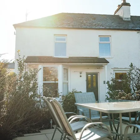 Camellia With Private Garden Feriehus