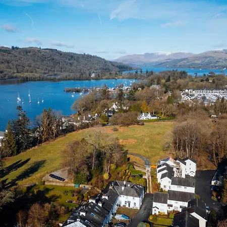 Camellia With Private Garden * Bowness-on-Windermere