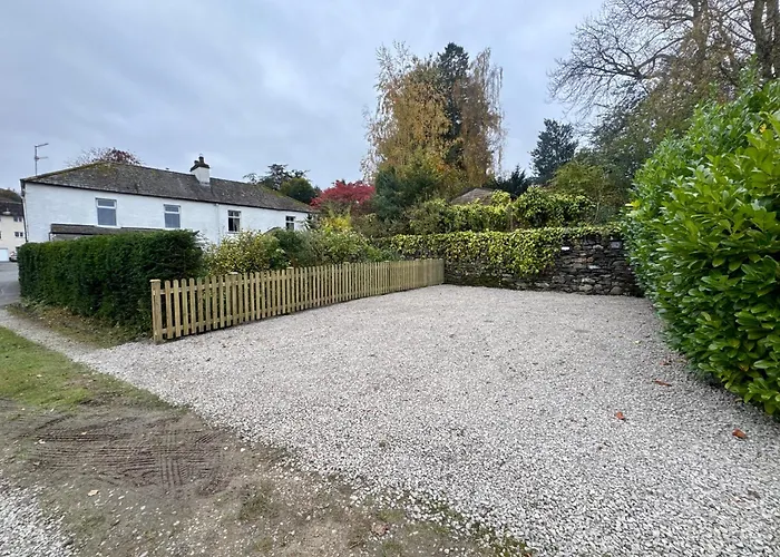 Camellia With Private Garden بيت للعطل